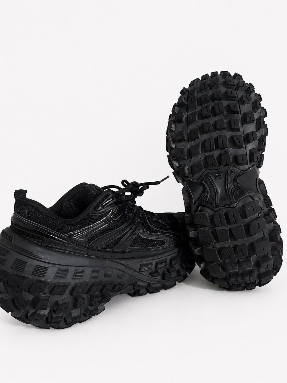 Balenciaga Defender Black Size 44 - Picture 3 of 6